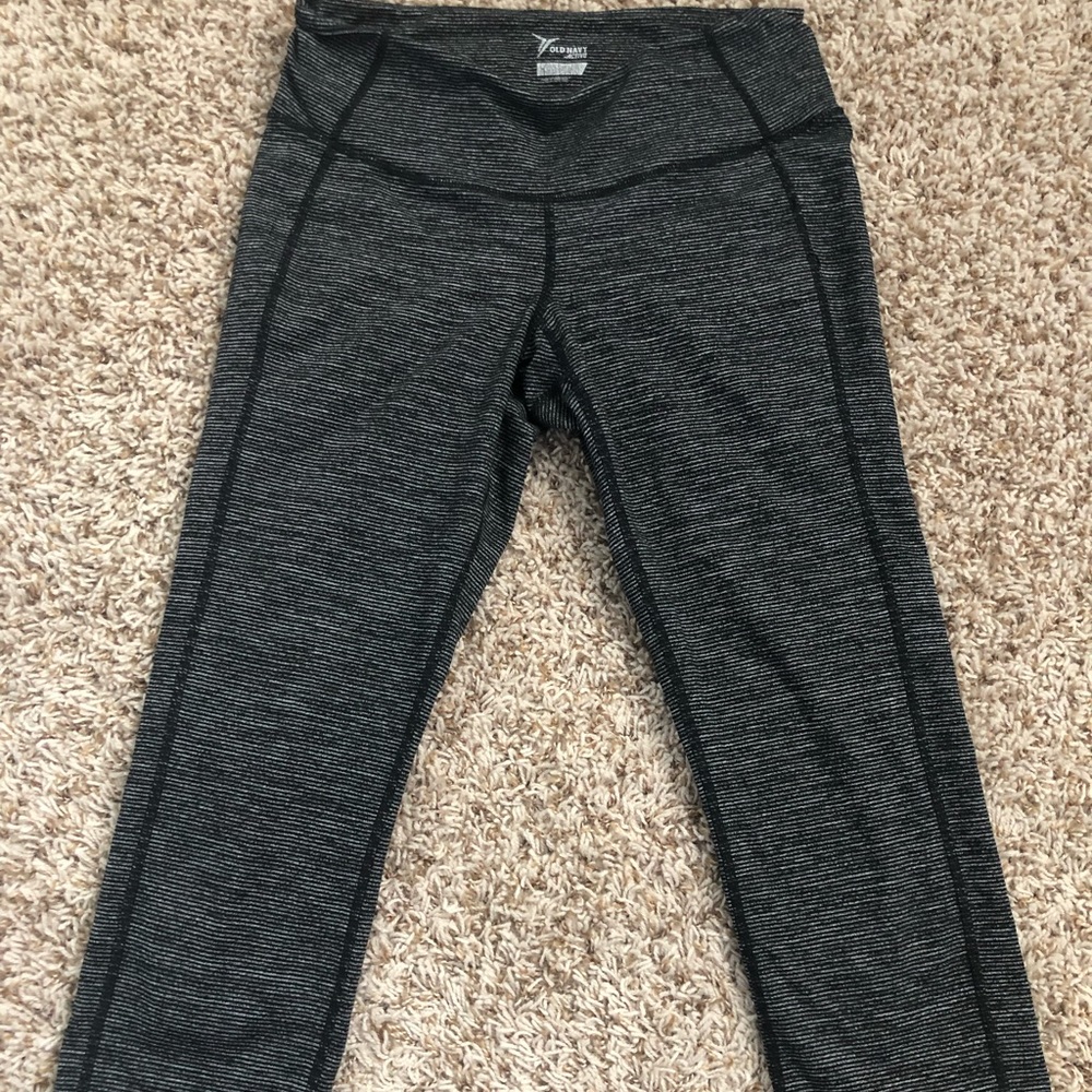 Old Navy size M workout pants! Black/gray striped